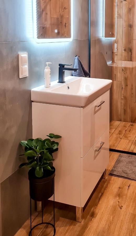 Vanilla Apartment